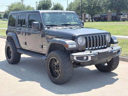 Granite Crystal Metallic Clearcoat 2018 Jeep Wrangler Unlimited Sahara