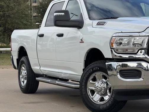 2024 RAM 2500 Tradesman Crew Cab 4x4 6'4' Box