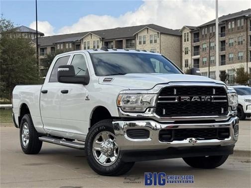 2024 RAM 2500 Tradesman Crew Cab 4x4 6'4' Box