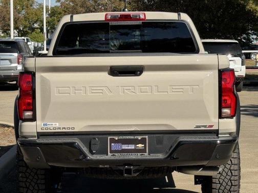 White Sands 2026 Chevrolet Colorado ZR2
