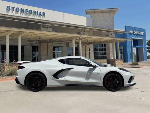 Arctic White 2026 Chevrolet Corvette Stingray w/3LT