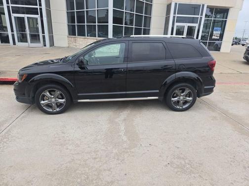 Pitch Black Clearcoat 2016 Dodge Journey Crossroad
