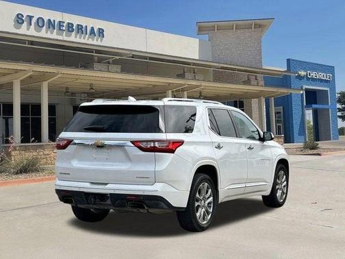 Iridescent Pearl Tricoat 2019 Chevrolet Traverse Premier