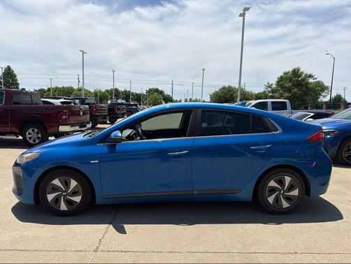 Electric Blue Metallic 2018 Hyundai IONIQ Hybrid SEL