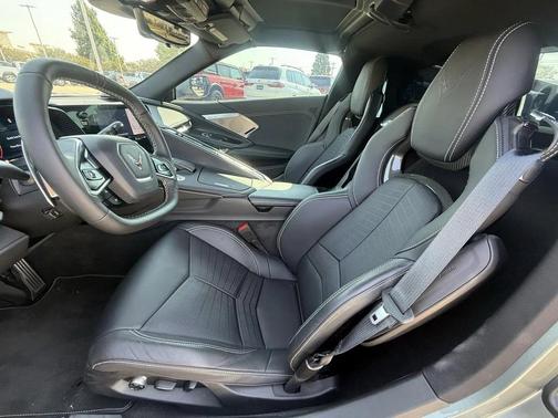 2023 Chevrolet Corvette Stingray w/2LT