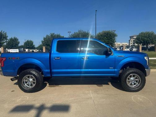 Blue 2016 Ford F-150 XLT