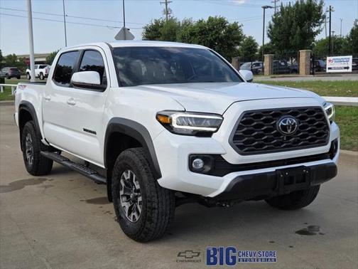 2022 Toyota Tacoma SR