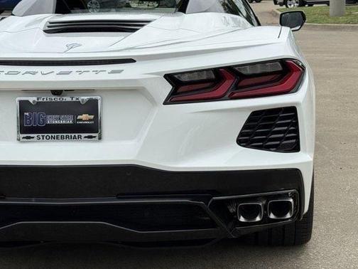 Arctic White 2026 Chevrolet Corvette Stingray w/2LT