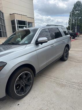 Iconic Silver Metallic 2023 Ford Expedition Limited