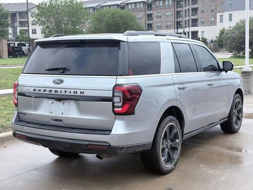 Iconic Silver Metallic 2023 Ford Expedition Limited