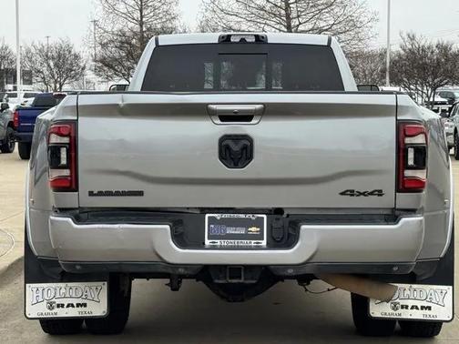 2020 RAM 3500 Laramie Crew Cab 4x4 8' Box
