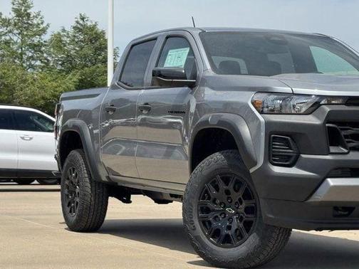 Sterling Gray Metallic 2026 Chevrolet Colorado Trail Boss