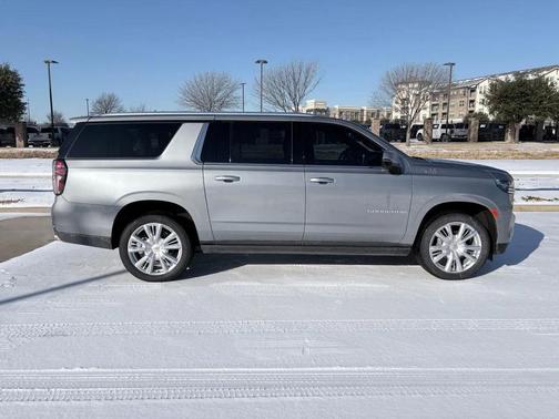 2024 Chevrolet Suburban 4WD High Country