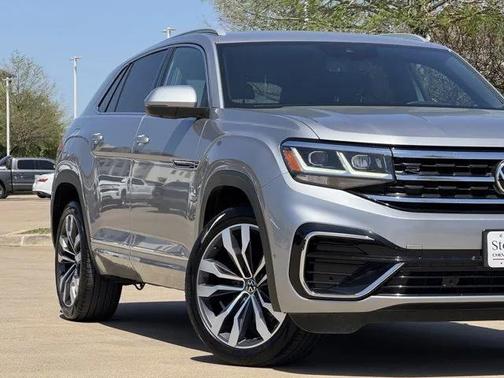 2022 Volkswagen Atlas Cross Sport 3.6L V6 SEL Premium R-Line