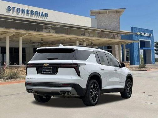 Summit White 2026 Chevrolet Traverse LT