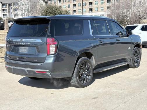 2021 Chevrolet Suburban LT