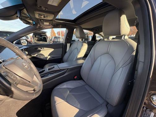 2019 Toyota Avalon XLE