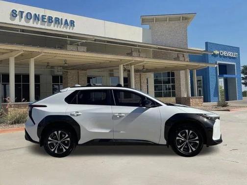 2025 Toyota bZ4X XLE