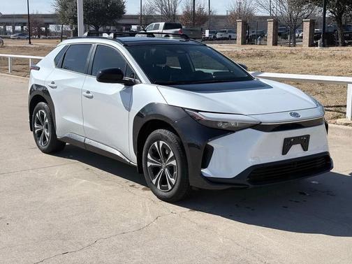 2025 Toyota bZ4X XLE