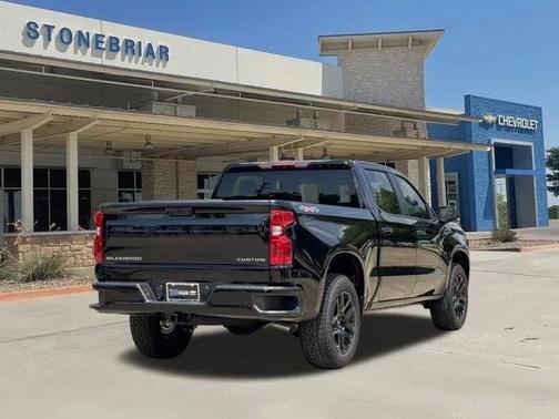 2025 Chevrolet Silverado 1500 Custom