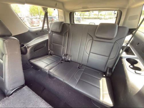 Silver Ice Metallic 2020 Chevrolet Suburban LT