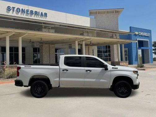 Iridescent Pearl Tricoat 2023 Chevrolet Silverado 1500 LT Trail Boss