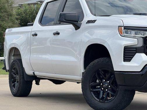 Iridescent Pearl Tricoat 2023 Chevrolet Silverado 1500 LT Trail Boss