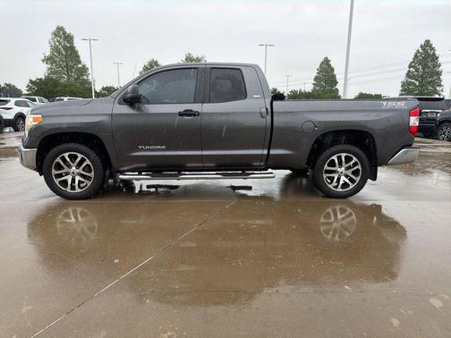 Magnetic Gray Metallic 2017 Toyota Tundra SR5