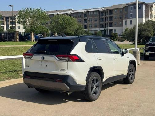 Blizzard Pearl w/Black Roof 2019 Toyota RAV4 Hybrid SE