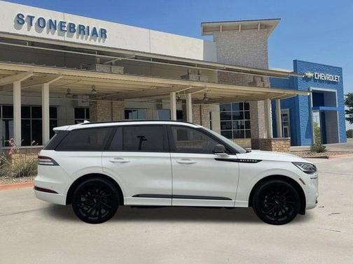 Pristine White Metallic Tri-Coat 2023 Lincoln Aviator Reserve