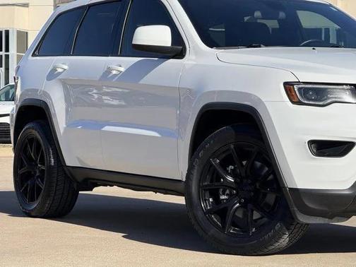 2021 Jeep Grand Cherokee Laredo