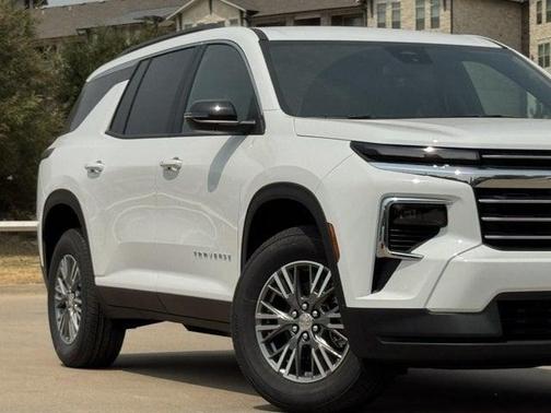 Summit White 2027 Chevrolet Traverse LT