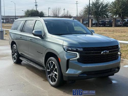 2024 Chevrolet Suburban RST