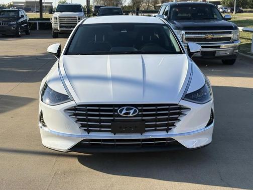 2023 Hyundai SONATA Hybrid Base