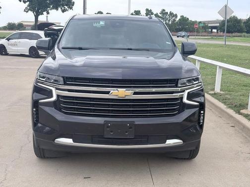 Dark Ash Metallic 2024 Chevrolet Suburban LT