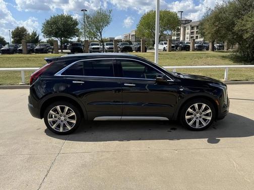 2020 Cadillac XT4 Premium Luxury