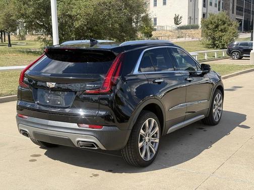 2020 Cadillac XT4 Premium Luxury