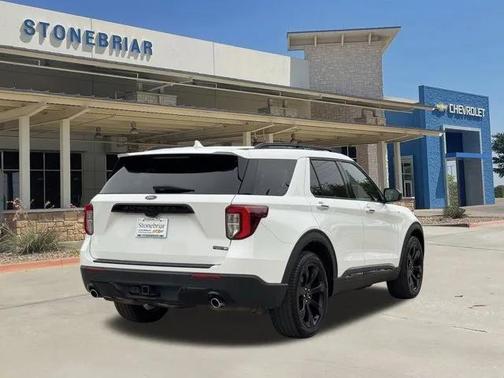 2023 Ford Explorer ST-Line