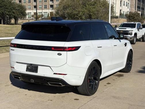 2023 Land Rover Range Rover Sport SE