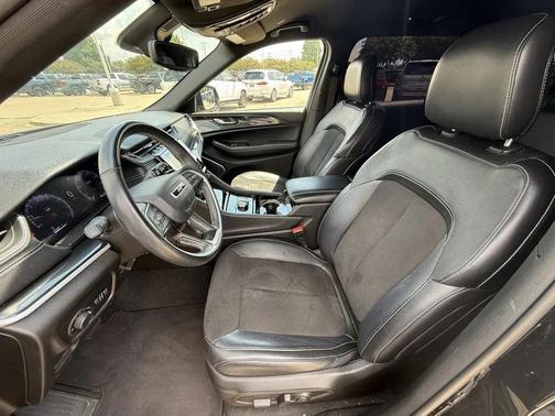 2022 Jeep Grand Cherokee L Altitude