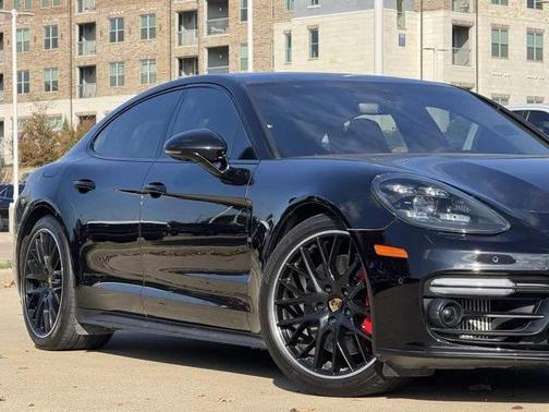 2020 Porsche Panamera GTS