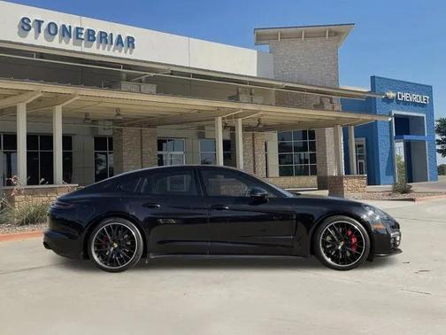 2020 Porsche Panamera GTS