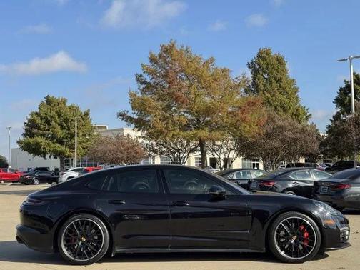 2020 Porsche Panamera GTS