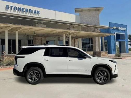 Summit White 2026 Chevrolet Traverse LT