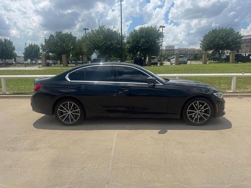 Black 2019 BMW 330 330i