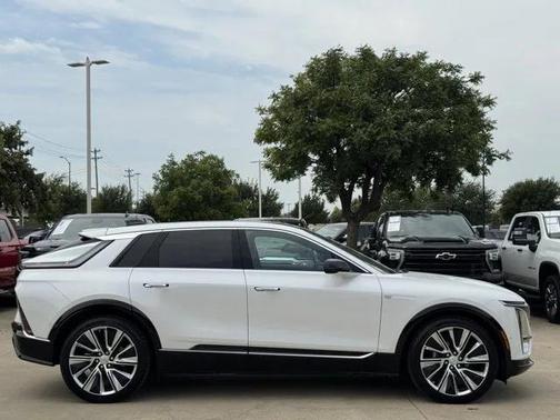 2024 Cadillac LYRIQ Luxury