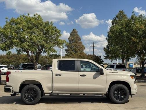 White Sands 2026 Chevrolet Silverado 1500 Custom