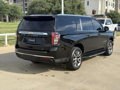 2022 Chevrolet Suburban LT
