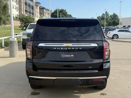 2022 Chevrolet Suburban LT