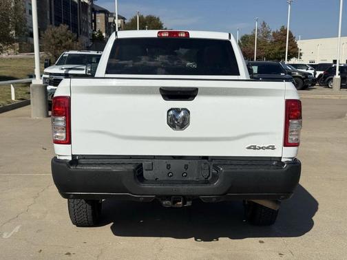 2022 RAM 2500 Tradesman Crew Cab 4x4 6'4' Box